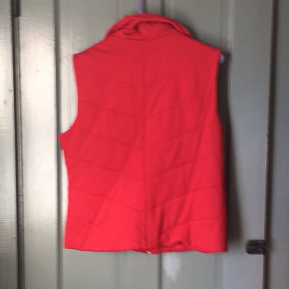 Cold water Creek vest and scarf (never worn) - Picture 3 of 4